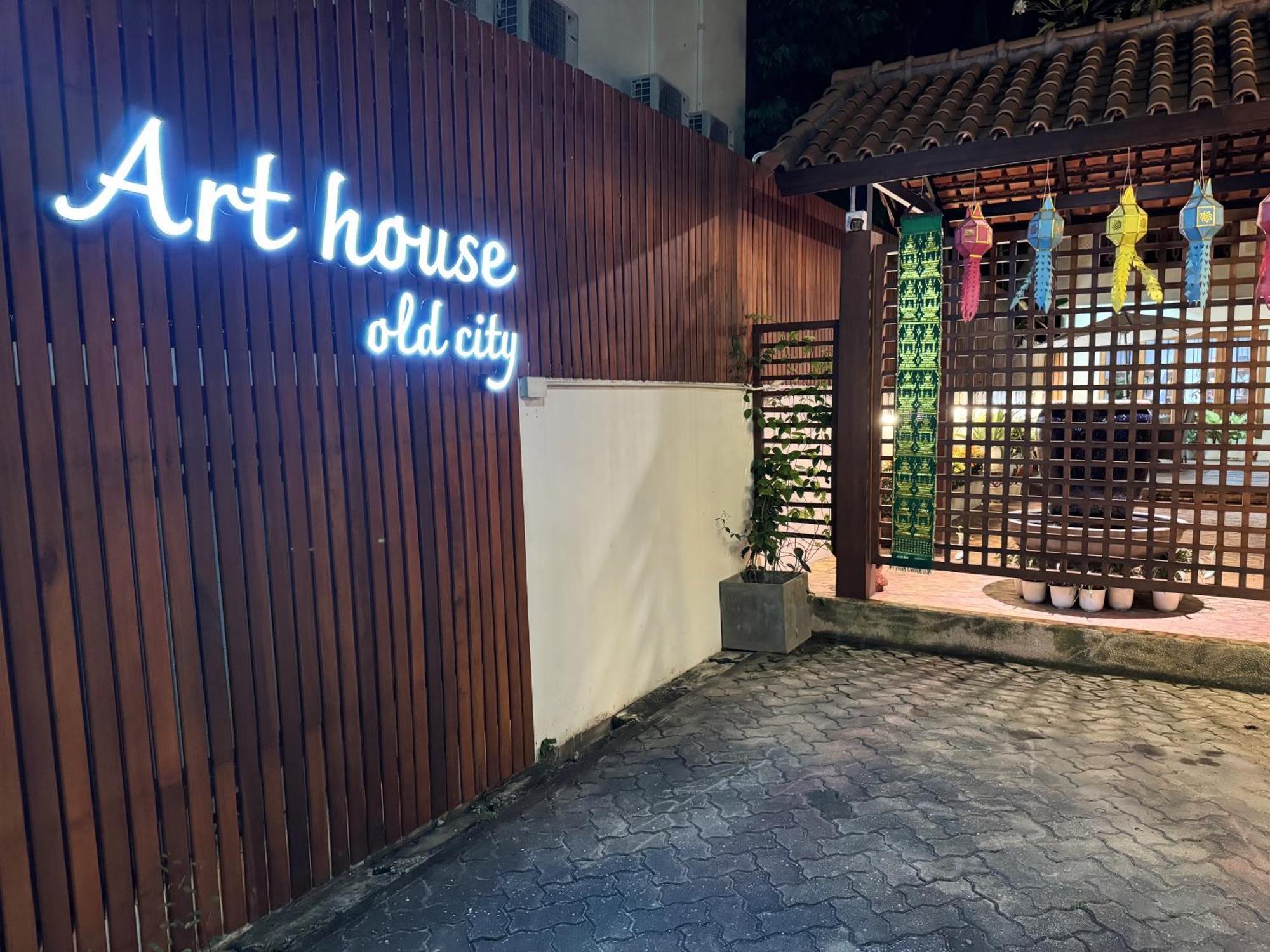Art House Old City チエンマイ エクステリア 写真